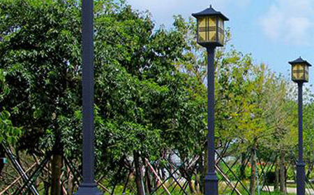 太阳能甘谷庭院灯价格为何差三倍？关键看这几点